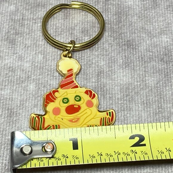 Circus Circus Clown Keychain Vintage Gold-Tone Hotel Casino Souvenir From Taiwan - Picture 9 of 9